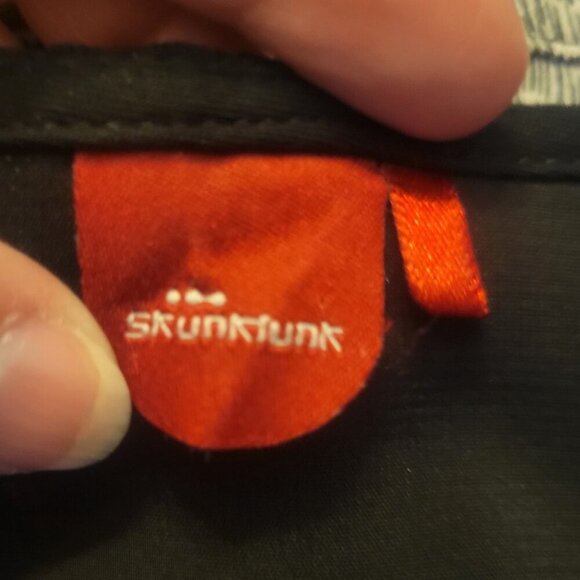 SKUNKFUNK Colorblock Black Upper/Gray w/Black Design Body Zip Front Dress - Sz 4 - Picture 11 of 15